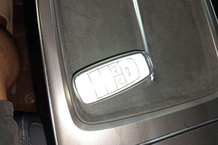 Used AION V 2023 Plus 70 Smart Edition Lithium Iron Phosphate Interior 1