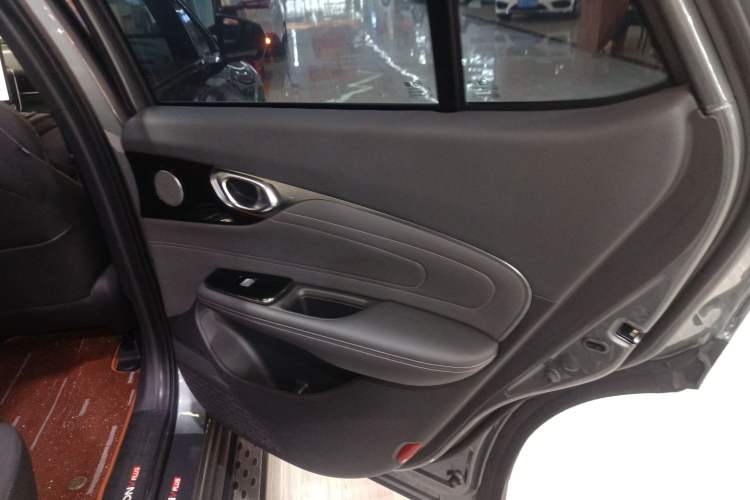 Used AION V 2023 Plus 70 Smart Edition Lithium Iron Phosphate Interior 6