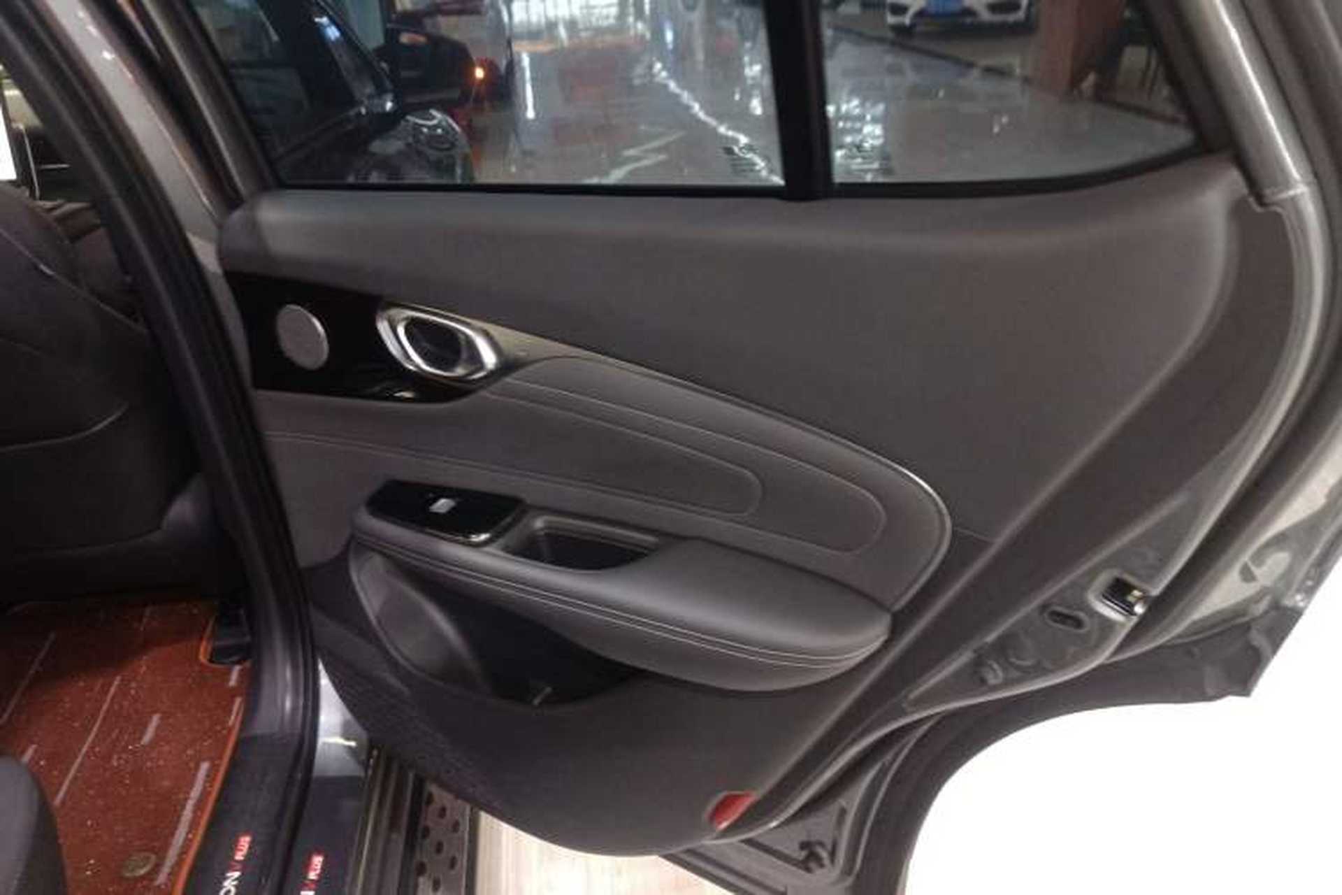 Used AION V 2023 Plus 70 Smart Edition Lithium Iron Phosphate Interior 6