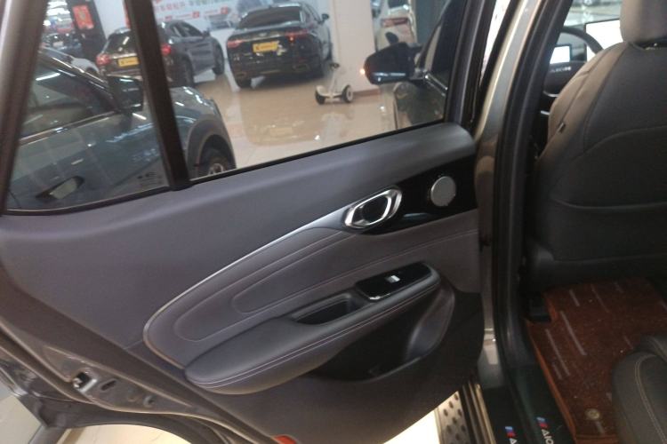 Used AION V 2023 Plus 70 Smart Edition Lithium Iron Phosphate Interior 8