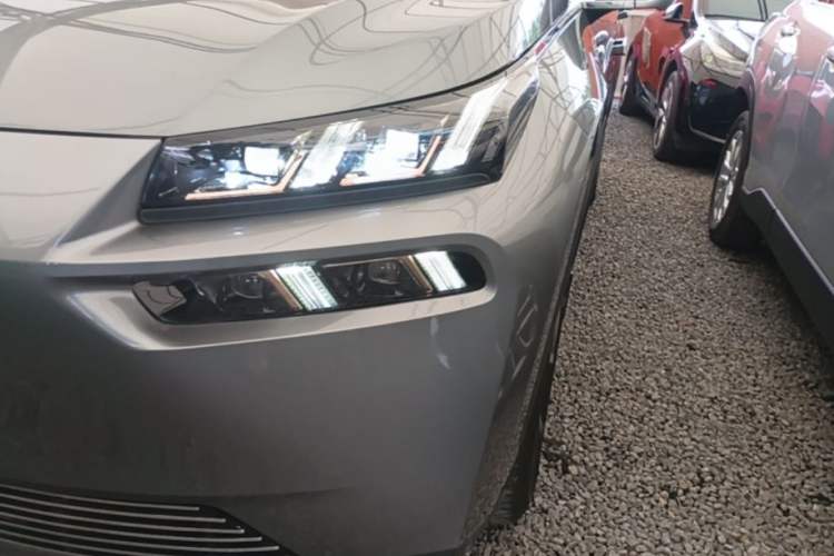 Used AION V 2023 Plus 70 Smart Edition Ternary Lithium Left Front Headlight