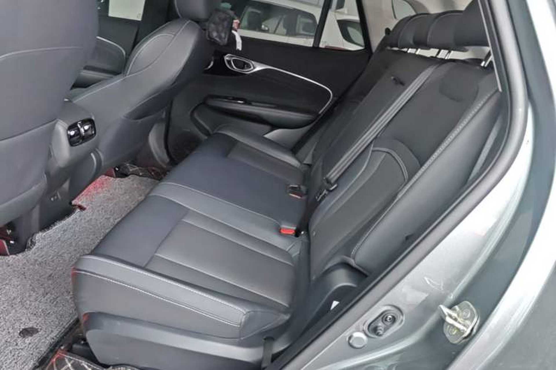 Used AION V 2023 Plus 70 Smart Enjoyment Seven-Seater Edition Ternary Lithium Left Rear Seat