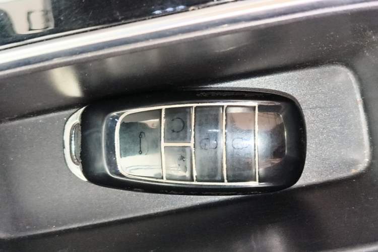 Used AION V 2023 Plus 70 Smart Edition Ternary Lithium Vehicle Key