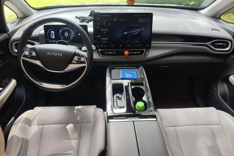 Used AION V 2023 Plus 70 Smart Tech Edition Lithium Iron Phosphate Center Console