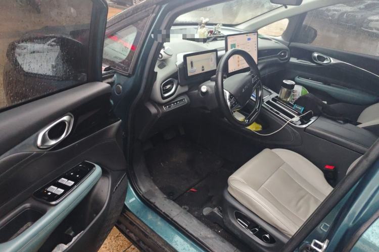 Used AION V 2023 Plus 70 Smart Enjoyment Seven-Seater Edition Ternary Lithium Driver Seat