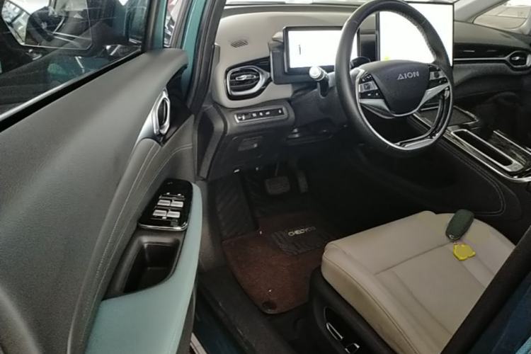 Used AION V 2023 Plus 70 Smart Enjoyment Seven-Seater Edition Ternary Lithium Driver Seat