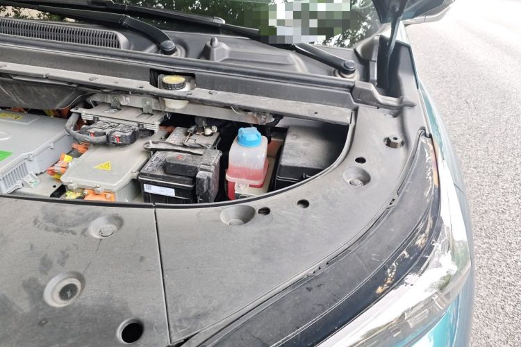 Used AION V 2023 Plus 70 Smart Enjoyment Seven-Seater Edition Ternary Lithium Engine Bay Left