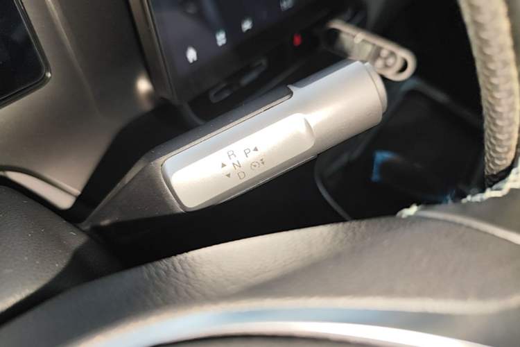 Used AION V 2023 Plus 70 Smart Edition Ternary Lithium Gear Lever