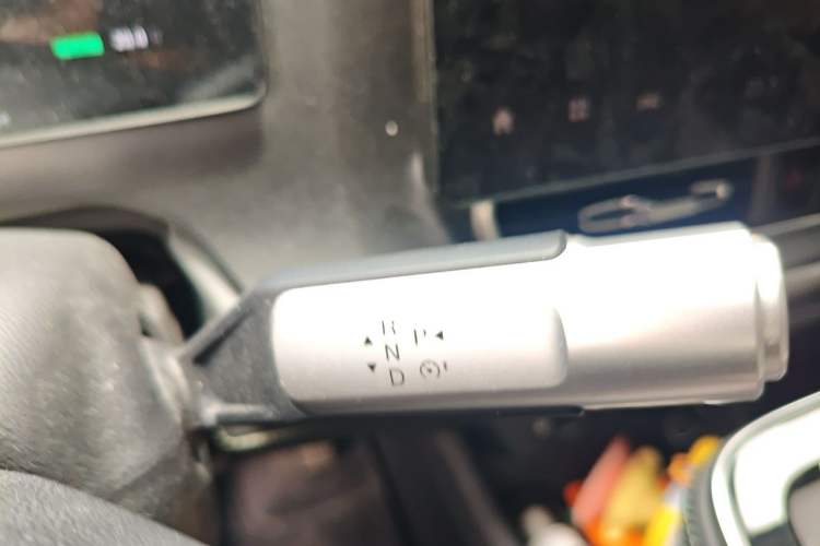 Used AION V 2023 Plus 70 Smart Edition Ternary Lithium Gear Lever