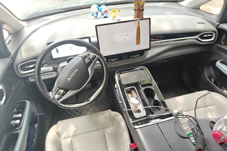 Used AION V 2023 Plus 70 Smart Tech Edition Lithium Iron Phosphate Interior 2