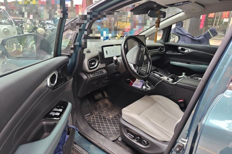 Used AION V 2023 Plus 70 Smart Tech Edition Lithium Iron Phosphate Interior 3