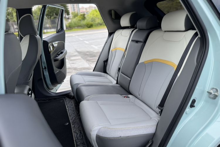 Used AION V 2023 Plus 70 Smart Tech Edition Lithium Iron Phosphate Interior 9