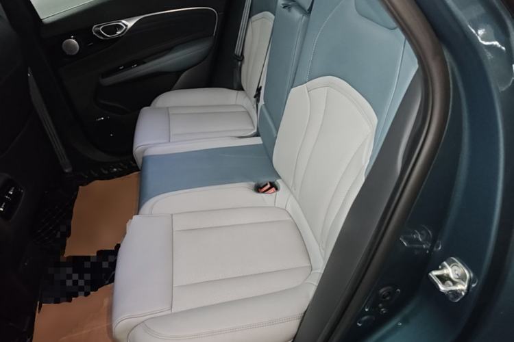 Used AION V 2023 Plus 70 Smart Tech Edition Lithium Iron Phosphate Left Rear Seat