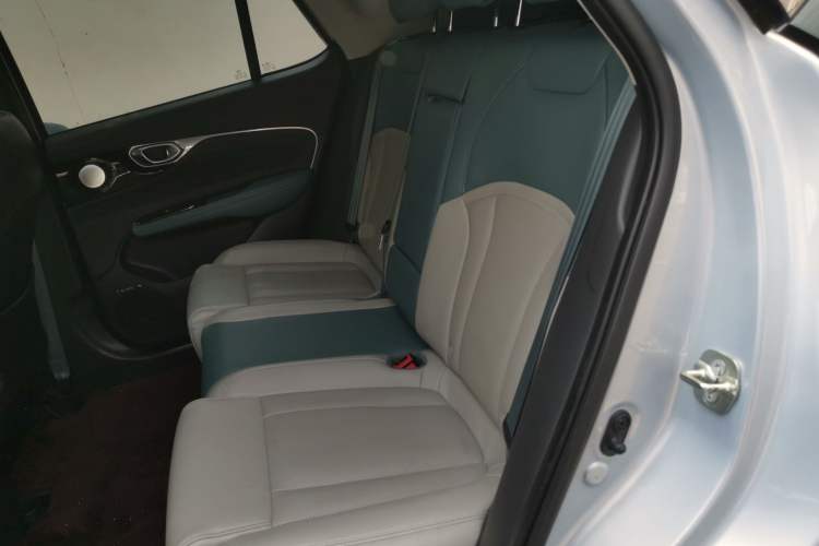 Used AION V 2023 Plus 70 Super Fast Charging Version Ternary Lithium Left Rear Seat