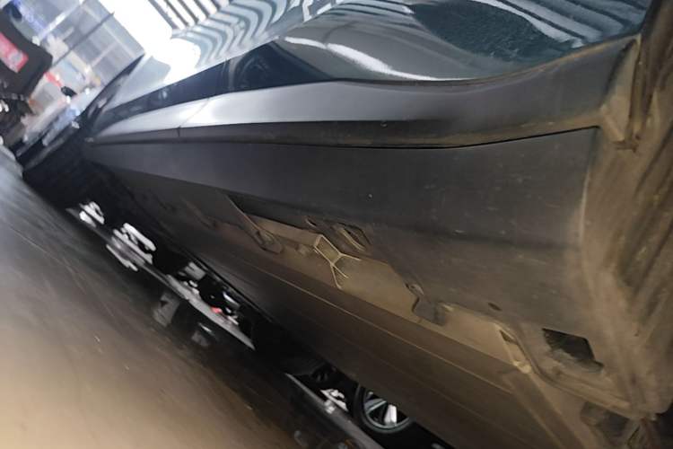 Used AION V 2023 Plus 70 Smart Edition Ternary Lithium Left Side Sill