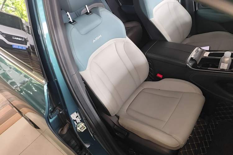 Used AION V 2023 Plus 70 Smart Edition Ternary Lithium Right Front Seat