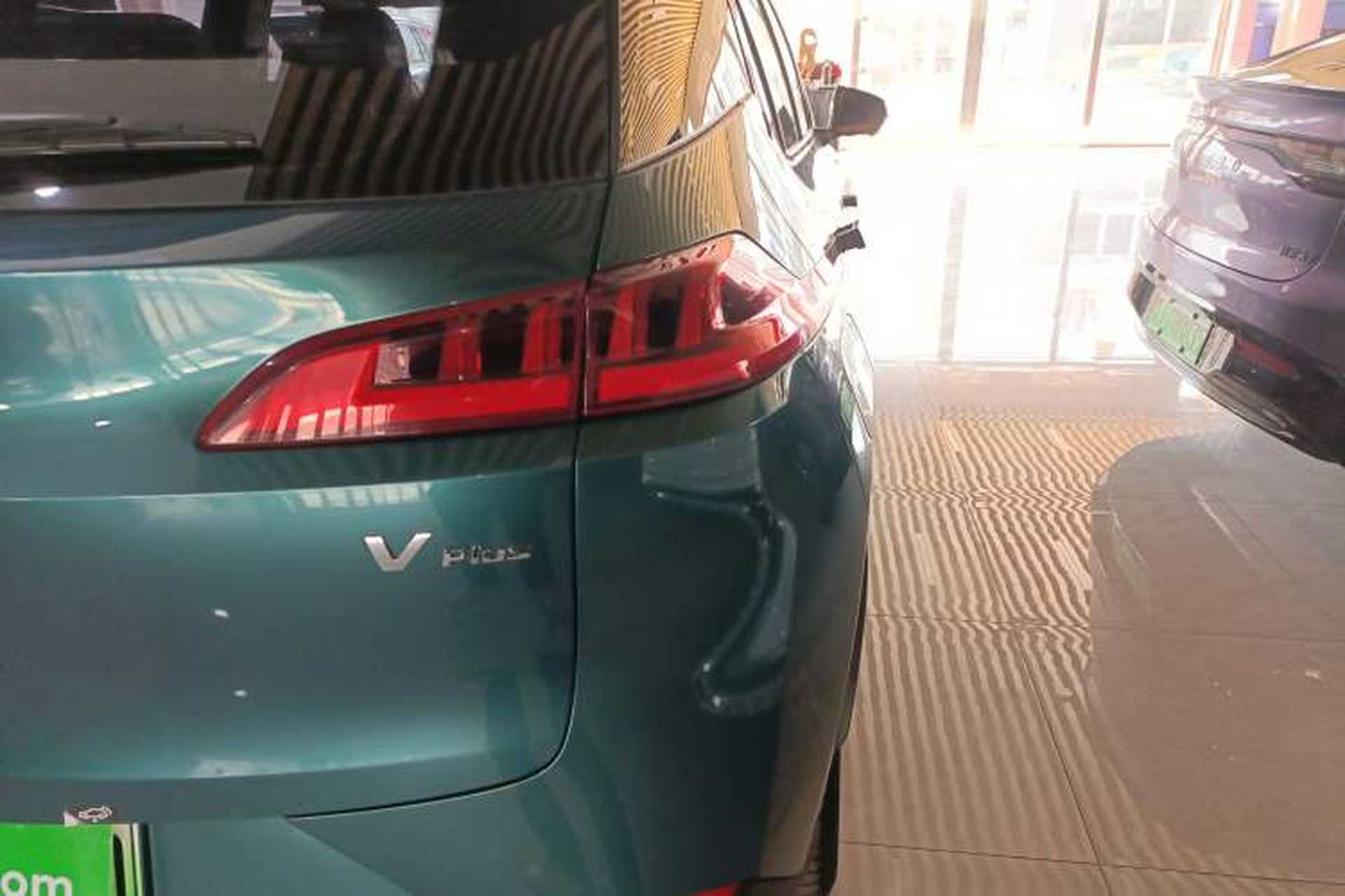 Used AION V 2023 Plus 70 Smart Enjoyment Seven-Seater Edition Ternary Lithium Right Rear Taillight