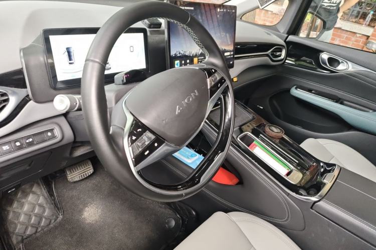 Used AION V 2023 Plus 70 Smart Enjoyment Seven-Seater Edition Ternary Lithium Steering Wheel