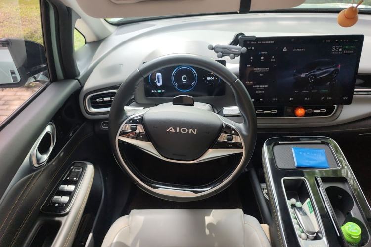 Used AION V 2023 Plus 70 Smart Tech Edition Lithium Iron Phosphate Steering Wheel