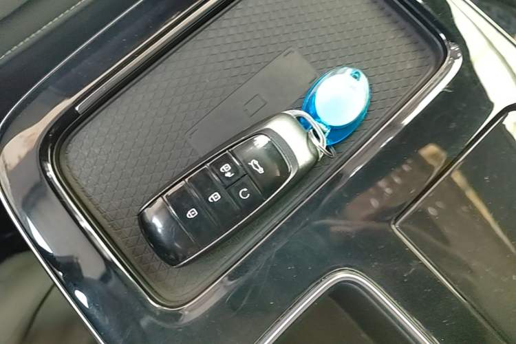 Used AION V 2023 Plus 70 Smart Enjoyment Seven-Seater Edition Ternary Lithium Vehicle Key