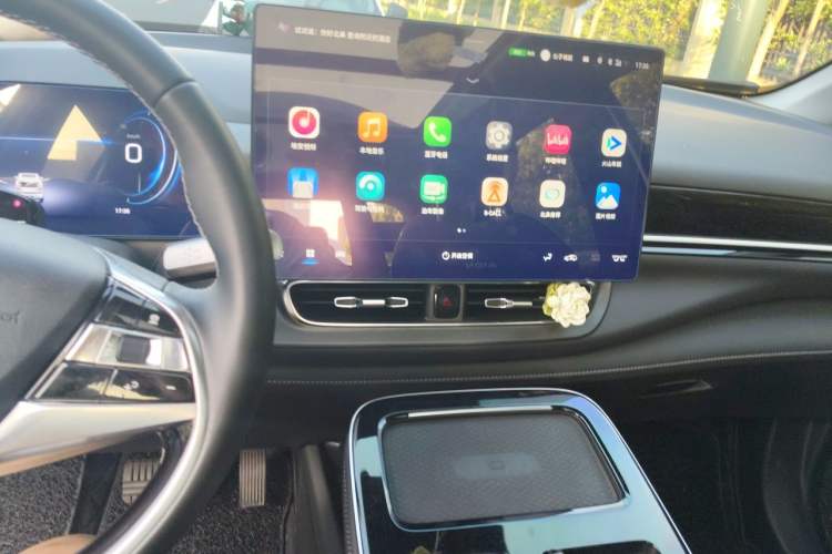 Used AION V 2023 Plus 80 Smart Technology Edition Ternary Lithium Audio And AC Panel