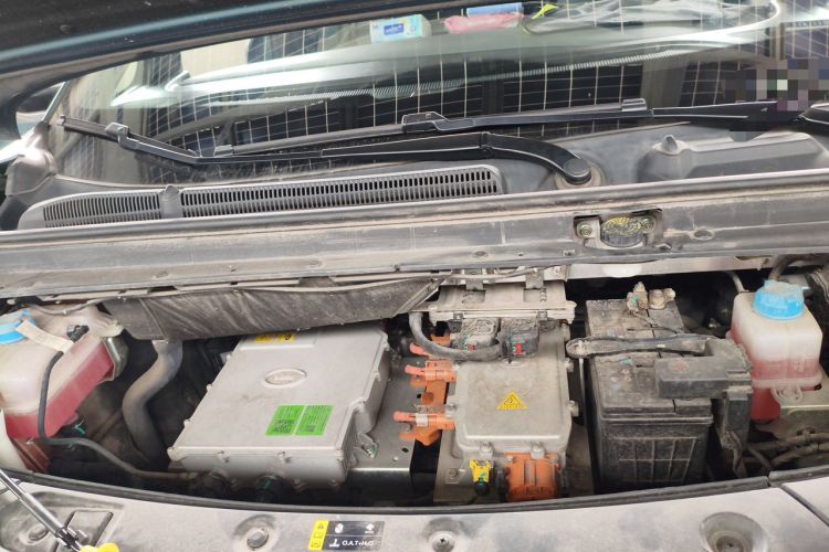 Used AION V 2023 Plus 80 Smart Enjoyment Seven-Seater Edition Ternary Lithium Engine Bay Right