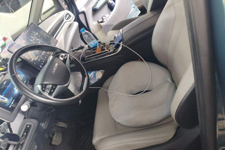 Used AION V 2023 Plus 80 Smart Enjoyment Seven-Seater Edition Ternary Lithium Left Front Seat