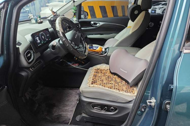Used AION V 2023 Plus 70 Smart Edition Ternary Lithium Left Front Seat