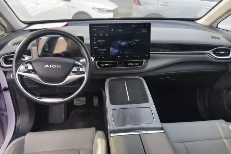 Used AION V 2023 Plus 70 Smart Tech Edition Ternary Lithium Center Console