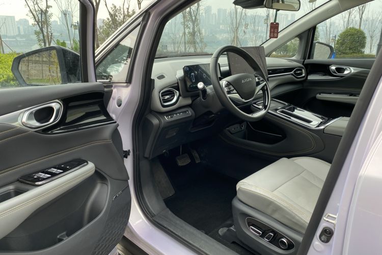 Used AION V 2023 Plus 70 Smart Enjoyment Seven-Seater Edition Ternary Lithium Driver Seat
