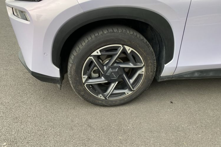 Used AION V 2023 Plus 70 Smart Enjoyment Seven-Seater Edition Ternary Lithium Left Front Wheel Hub
