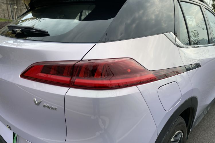 Used AION V 2023 Plus 70 Smart Enjoyment Seven-Seater Edition Ternary Lithium Right Rear Taillight
