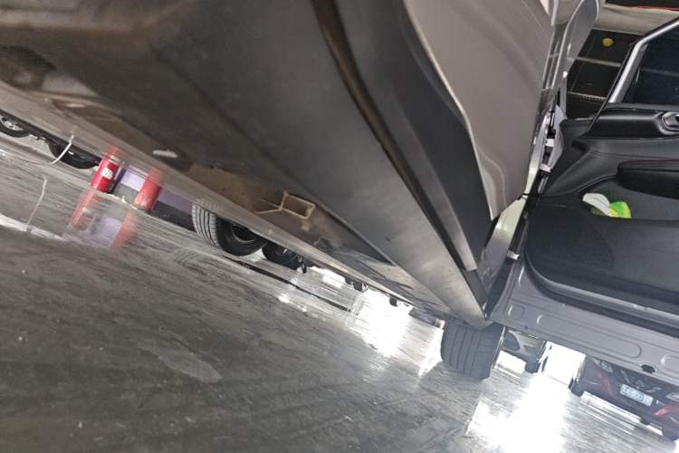 Used AION V 2023 Plus 70 Smart Tech Edition Ternary Lithium Right Side Sill