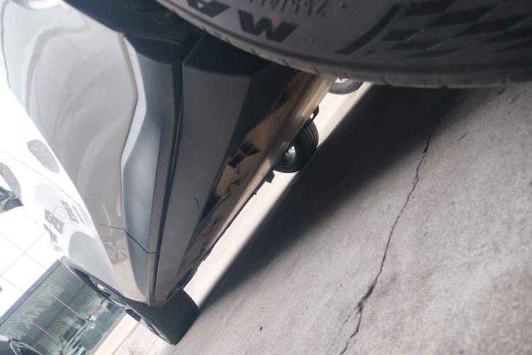 Used AION V 2023 Plus 80 Smart Technology Edition Ternary Lithium Left Side Sill