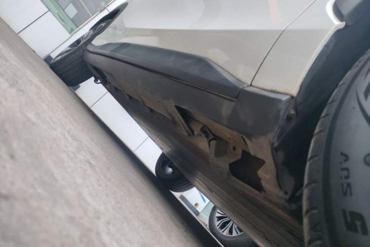 Used AION V 2023 Plus 80 Smart Technology Edition Ternary Lithium Right Side Sill