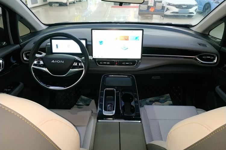 Used AION V 2023 Plus 70 Smart Edition Ternary Lithium Center Console
