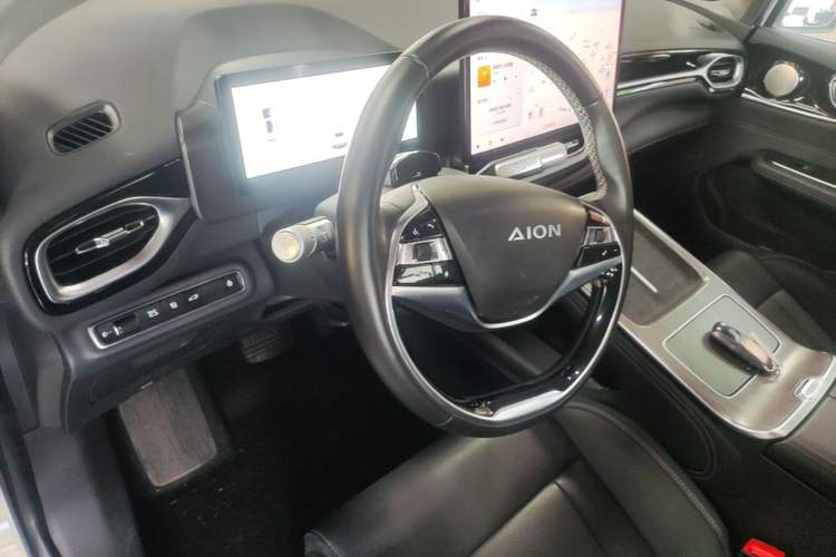 Used AION V 2023 Plus 70 Smart Tech Edition Lithium Iron Phosphate Center Console