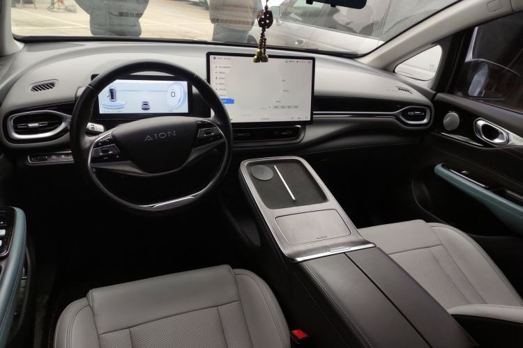 Used AION V 2023 Plus 70 Smart Tech Edition Lithium Iron Phosphate Center Console
