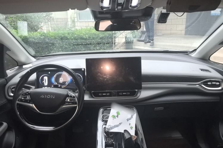 Used AION V 2023 Plus 80 Smart Technology Edition Ternary Lithium Center Console