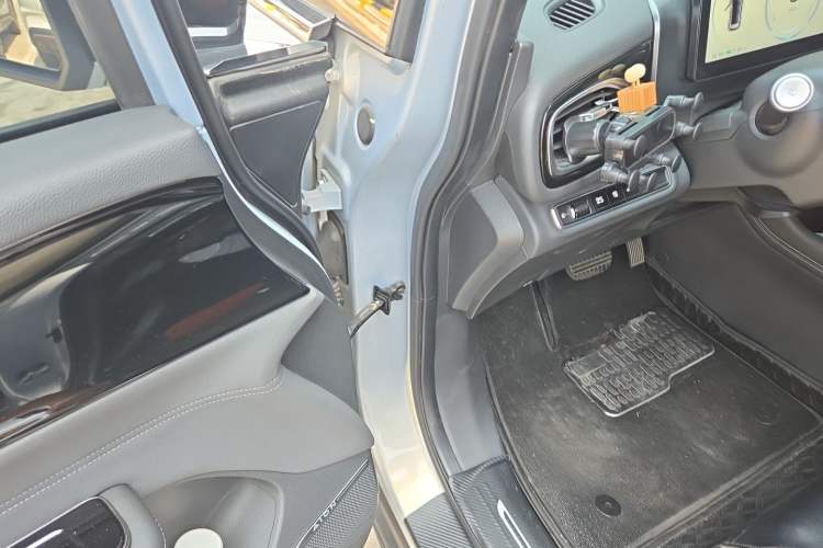 Used AION V 2023 Updated Plus 70 Intelligent Edition Ternary Lithium Driver Seat