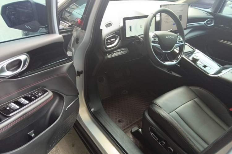 Used AION V 2023 Updated Plus 70 Intelligent Edition Lithium Iron Phosphate Driver Seat
