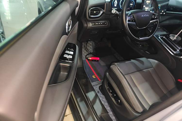 Used AION V 2023 Plus 70 Seven-seater Business Edition Driver Seat