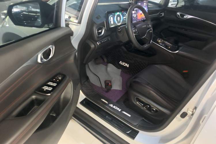 Used AION V 2023 Plus 80 Executive Edition Ternary Lithium Driver Seat