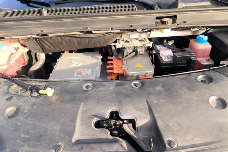 Used AION V 2023 Plus 70 Super Fast Charging Version Ternary Lithium Engine Bay
