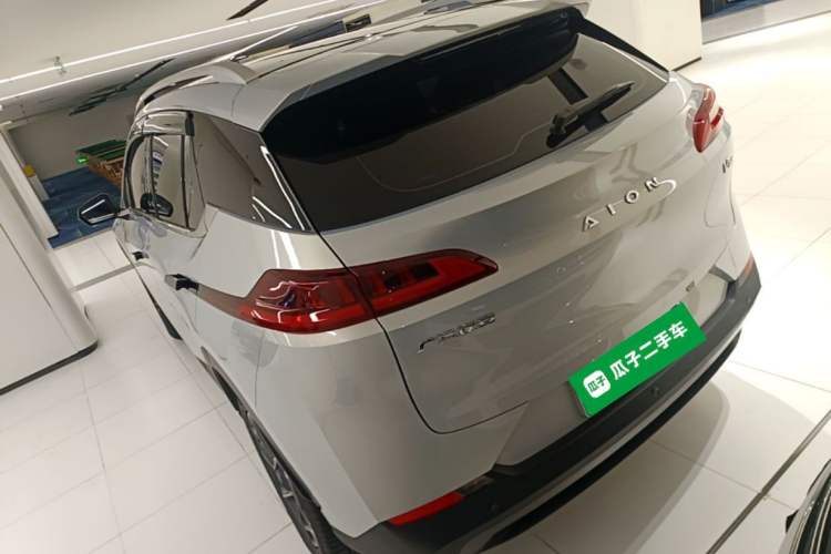 Used AION V 2023 Plus 70 Smart Enjoyment Seven-Seater Edition Ternary Lithium Exterior 2