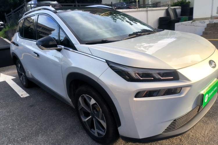 Used AION V 2023 Plus 70 Super Fast Charging Version Ternary Lithium Front Right 45 Deg