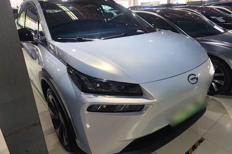 Used AION V 2023 Plus 70 Seven-seater Business Edition Front Right 45 Deg