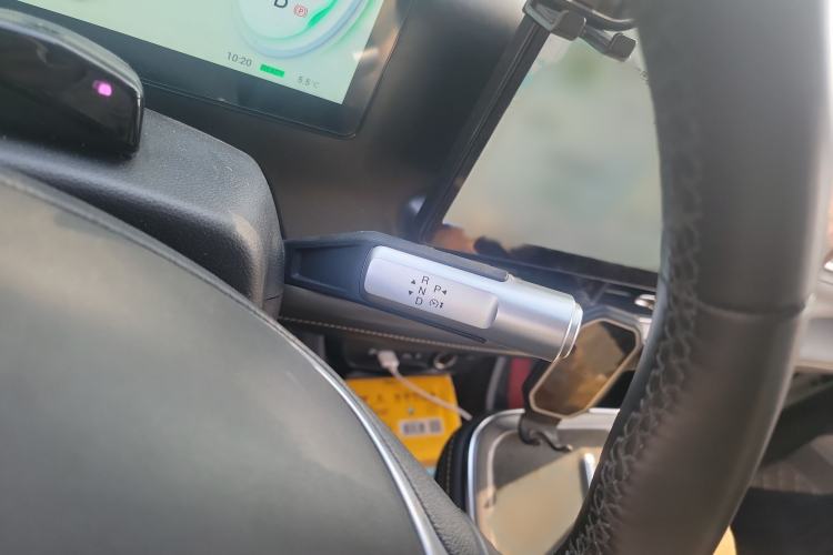 Used AION V 2023 Plus 80 Smart Technology Edition Ternary Lithium Gear Lever