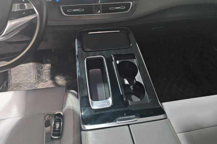 Used AION V 2023 Plus 70 Smart Tech Edition Lithium Iron Phosphate Gear Lever