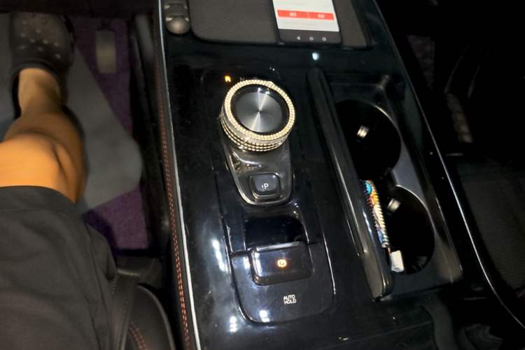 Used AION V 2023 Plus 80 Executive Edition Ternary Lithium Gear Lever
